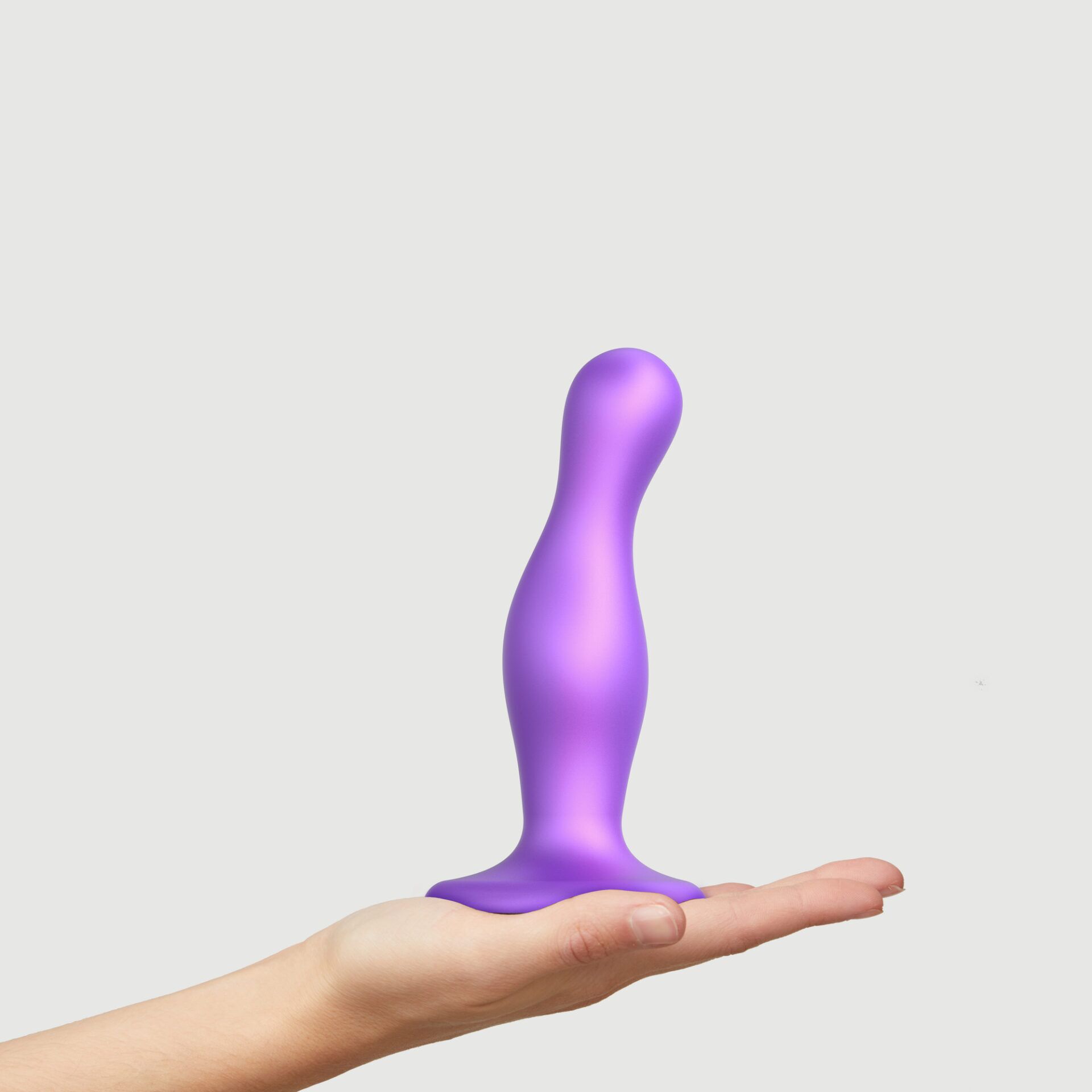 6016688 web Strap-On-Me Dildo Plug Curvy Metallic Purple (M)